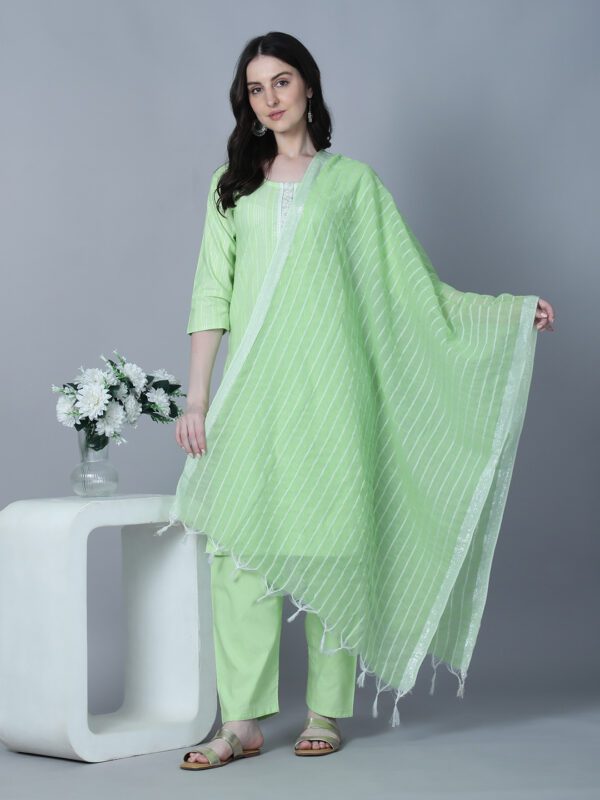 Mirashams Light Parrot Green Women's Kurta Set